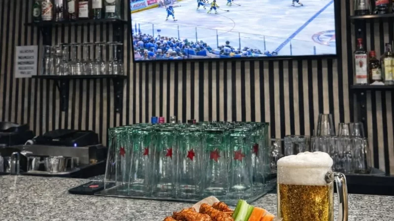 Wingstation Torrevieja sports bar with live games on multiple TVs